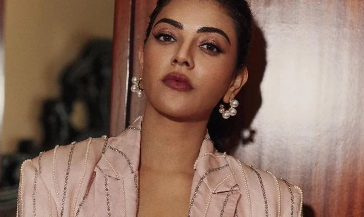 மாடர்ன் உடையில் ஸ்டைலிஷ் காஜல் அகர்வால் - ரீசென்ட் கிளிக்ஸ்!