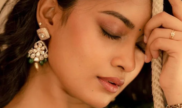 அழகூரில் பூத்தவளே... அம்மு அபிராமியின் லேட்டஸ்ட் போட்டோவுக்கு அள்ளும் லைக்ஸ்!