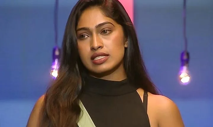 vazhvu thodangum idam neethane 