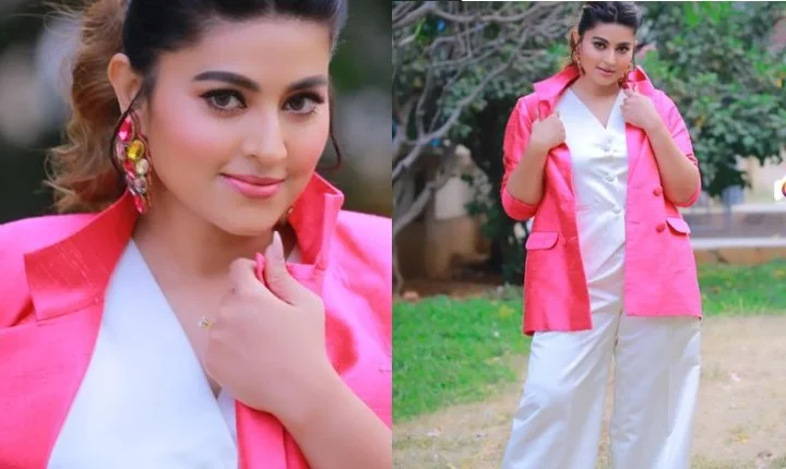 கோட் ஷூட்டில் கெத்து காட்டும் நடிகை சினேகா - லேட்டஸ்ட் போட்டோஸ்!