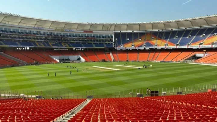 டாஸ் வென்ற ஆஸ்திரேலியா பேட் செய்ய முடிவு… இந்திய அணியில் நடந்த மாற்றம்!