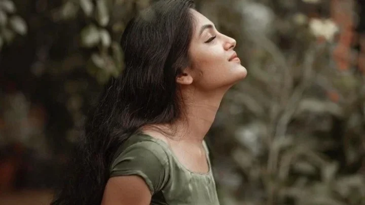 ஹாய் மாமா குட்டீஸ்… லவ் டுடே புகழ் இவானாவின் லேட்டஸ்ட் கிளிக்ஸ்!