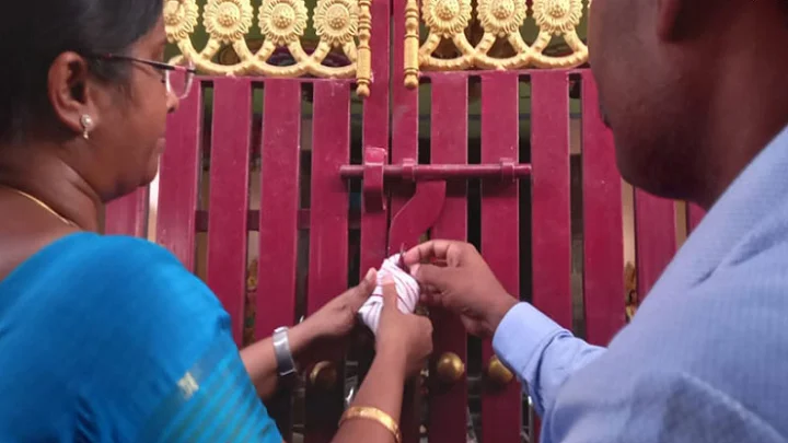 விழுப்புரத்தை அடுத்து கரூரிலும் கோயிலுக்கு சீல் வைப்பு.. பொதுமக்கள் அதிர்ச்சி..!