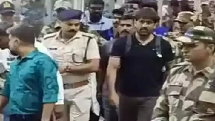 ஹரிஷ் கல்யாண் படத்துக்காக சென்னை வந்த தோனி…!