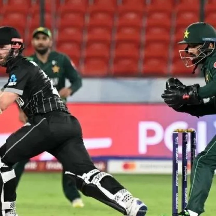 பயிற்சி ஆட்டத்தில் பாகிஸ்தானை பந்தாடிய நியுசிலாந்து பேட்ஸ்மேன்கள்!