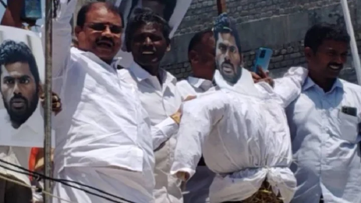 அண்ணாமலையின் உருவ பொம்மையை எரிப்பு.. காங்கிரஸ் போராட்டத்தால் பரபரப்பு..!