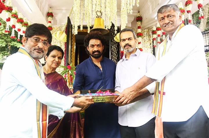 ஆக்‌ஷன் திரைப்படமான 'என்டிஆர் நீல்' பிரம்மாண்ட பூஜையுடன் தொடங்கப்பட்டது!