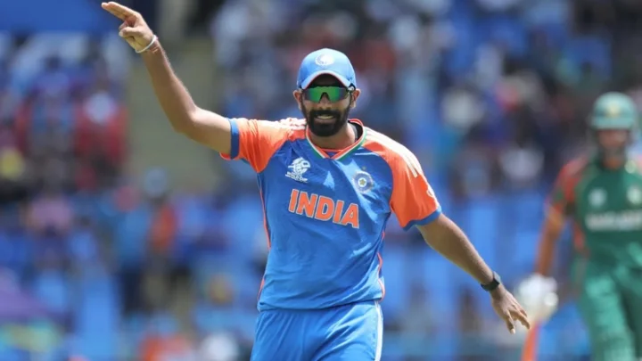 மருத்துவர் சொன்னால்தான் பும்ரா சாம்பியன்ஸ் கோப்பையில் விளையாட முடியும்.. அதிர்ச்சி தகவல்!