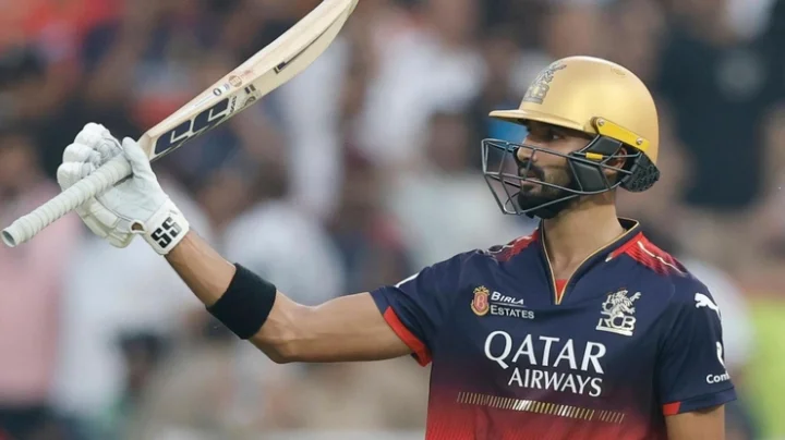 பெங்களூர் அணிக்குப் பெரும் பின்னடைவு…காயம் காரணமாக முக்கிய வீரர் விலகல்!