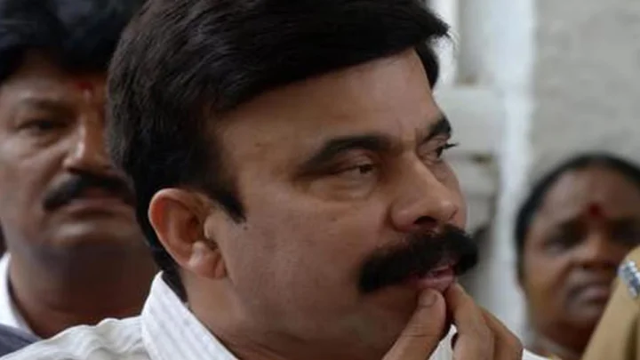 ரூ.1000 கோடி கடன் வாங்கி தருவதாக மோசடி.. நடிகர் பவர் ஸ்டார் சீனிவாசன் கைது..!