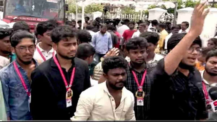 students in Sanitation workers protest