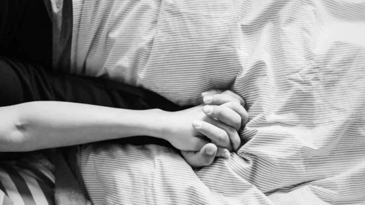 அளவுக்கு அதிகமான பாலியல் ஊக்க மாத்திரை!.. காதலன் மரணம்!. காதலி எஸ்கேப்!...