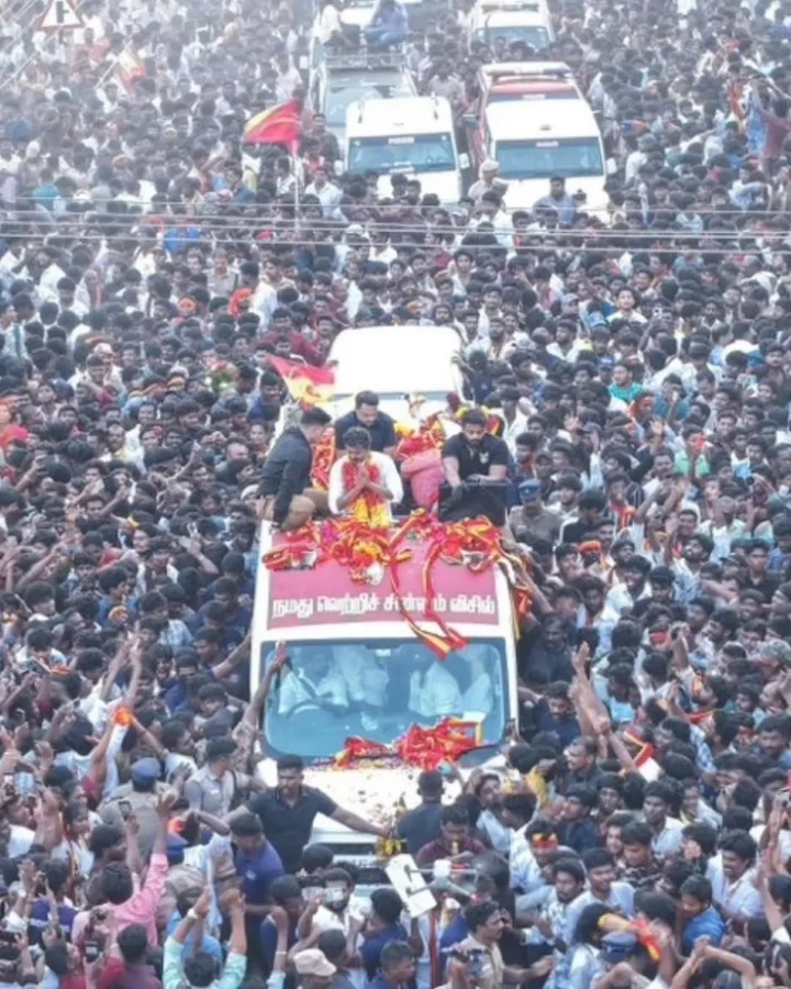 வரலாறு திரும்புகிறதா?!.. எம்.ஜி.ஆருக்கு வந்த கூட்டம் விஜய்க்கு!.. ஸ்தம்பித்து போன தூத்துக்குடி...