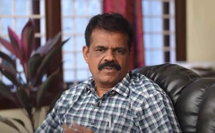 ஜன நாயகனை  பார்த்ததாக கூறிய விஜய் முன்னாள் மேலாளர்! கேள்வியால் துளைத்தெடுத்த பத்திரிகையாளர்கள்