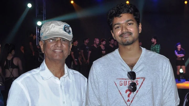 சினிமாவில் மட்டும் இல்லை.. நிஜத்திலும் 10 பேரை அடிப்பாரு விஜய்! சீக்ரெட்டை உடைத்த எஸ்.ஏ.சந்திரசேகர்!