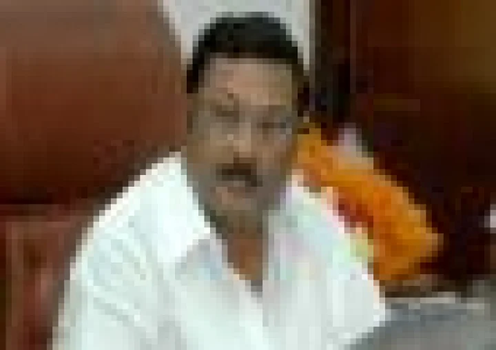 யார் வேண்டுமானாலும், எப்படி வேணாலும் ஜெயிக்கலாம்  - மு.க. அழகிரி