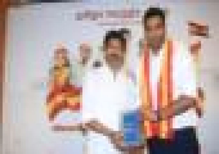 ஆதவ் அர்ஜுனா மீது அதிருப்தியில் முதல்வர் விஜய்?!.. திமுக புகாரை மறுக்கும் தவெக...