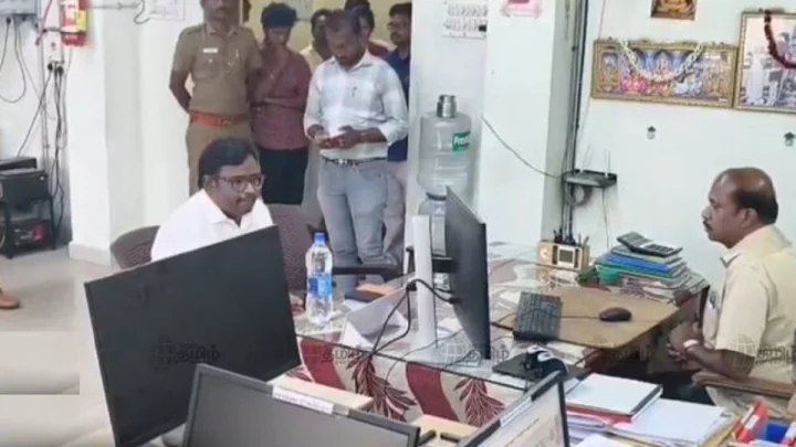 அடிக்கடி வந்து சோதனை செய்வேன்: அதிகாரிகளுக்கு எச்சரிக்கை விடுத்த பத்திரப்பதிவு துறை அமைச்சர் லோகேஷ் தமிழ்ச்செல்வன்