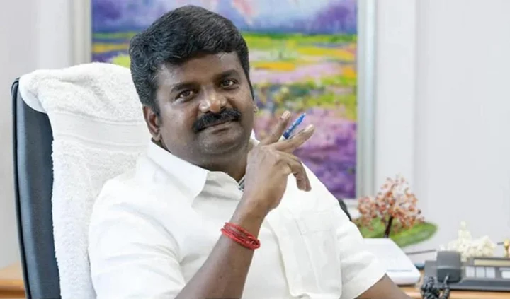 அதிமுகவில் அடுத்த விக்கெட் காலி!.. எம்.எல்.ஏ பதவியை ராஜினாமா செய்த சி.விஜயபாஸ்கர்..