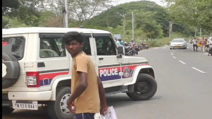நீட் தேர்வில் கடைசி நிமிட பரபரப்பு: தவறுதலாக வேறு மையத்திற்கு சென்ற மாணவருக்கு உதவிய காவல் ஆய்வாளர்!