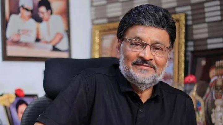 எம்ஜிஆர், கருணாநிதி, ஜானகி, ஜெயலலிதா, ஸ்டாலின்.. 5 முதல்வர்களுடன் நெருக்கமாக இருந்த பாக்யராஜ்...