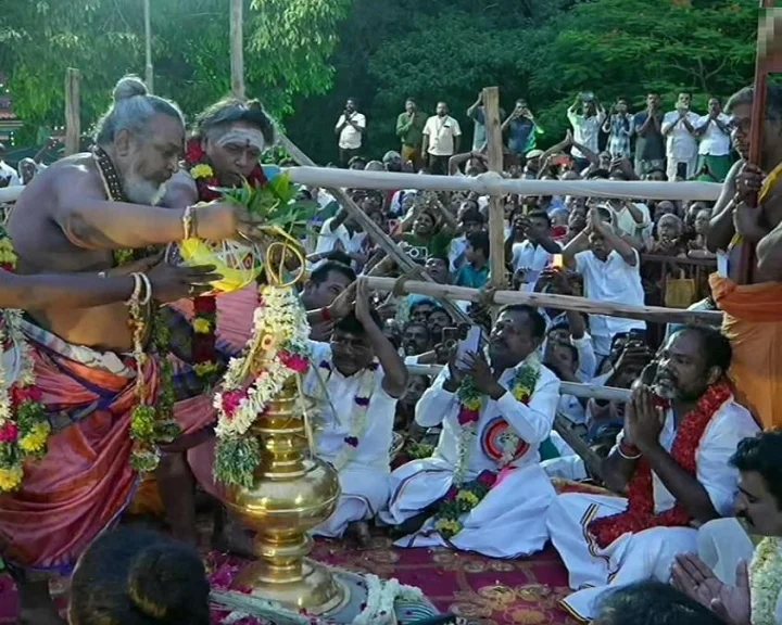 முருகனின் 6வது படை வீடு பழமுதிர்ச்சோலையில் கும்பாபிஷேகம்.. அமைச்சர் உள்பட பலர் பங்கேற்பு..