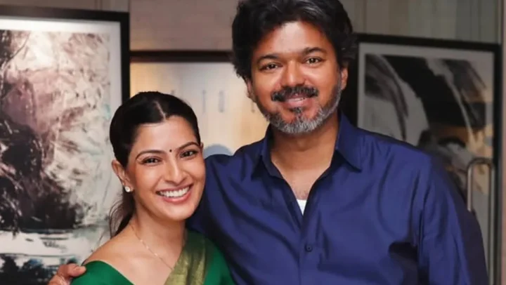 குறை சொல்பவர்களுக்கு காலம் பதில் சொல்லும்!.. விஜய்க்கு ஆதரவாக வரலட்சுமி சரத்குமார்!...