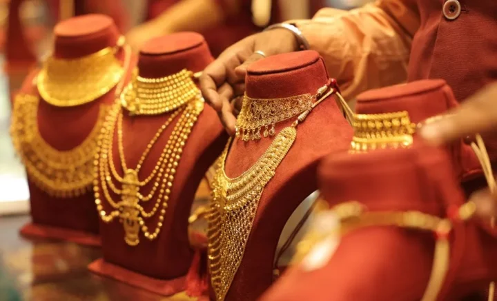 தங்கம் மற்றும் வெள்ளி விலை அதிரடி உயர்வு