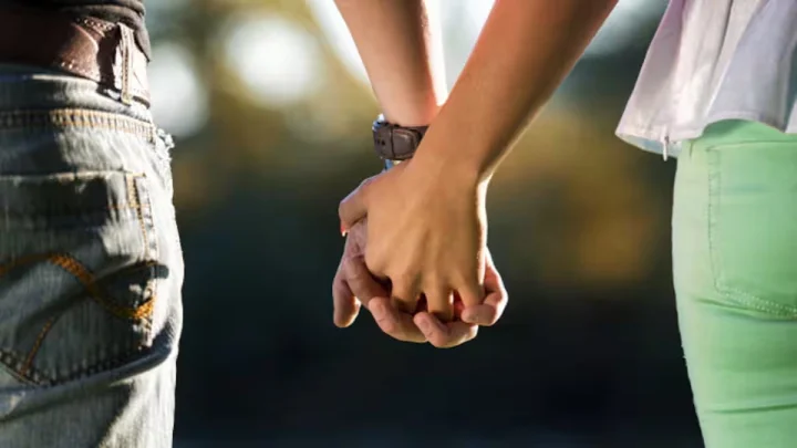 ஒரே ஒரு நாள் தான் டேட்டிங் செய்தேன்.. ஒரு மாத சம்பளம் போச்சு.. டேட்டிங் செயலியின் மோசடிகள்..
