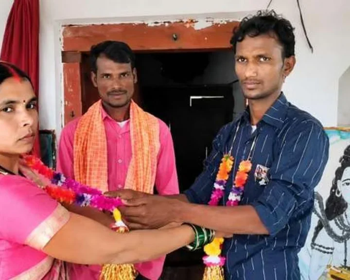 நான் உயிரோடு வாழணும்!.. மனைவியை காதலுனுக்கு திருமணம் செய்து வைத்த கணவர்!..