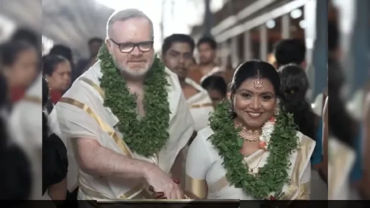 ஸ்கார்ட்லாந்து எம்பியை கைப்பிடித்த  கேரள பெண்.. குருவாயூர் கோவிலில் திருமணம்..
