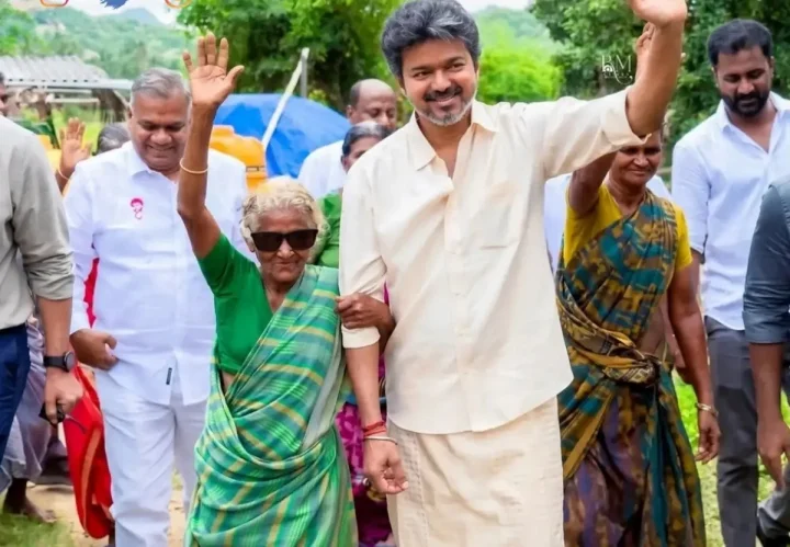 மேட்டூரில் மூதாட்டிக்கு விஜய் பரிசளித்த சன் கிளாஸ்!.. விலை என்ன தெரியுமா?..