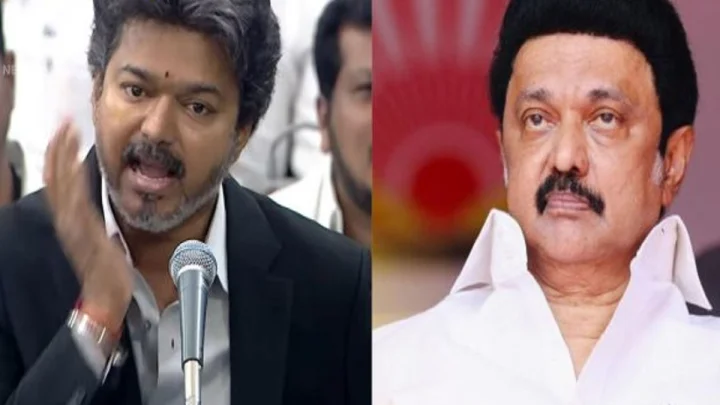 மிசா குறித்து பேசும்போது முதல்வர் விஜய்யின் சைகைக்கு என்ன அர்த்தம்.. நெட்டிசன்கள் கூறும் தகவல்கள்..
