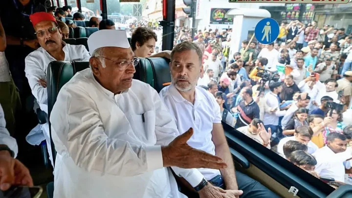 உச்சநீதிமன்ற நீதிபதியை சந்திக்க ஊர்வலமாக செல்ல திட்டம்.. இந்தியா கூட்டணி தலைவர்களின் அடுத்த மூவ்..