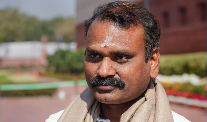 அமைச்சர், எம்.பி பதவிகள் ராஜினாமா!.. எல்.முருகன் அதிரடி முடிவு..