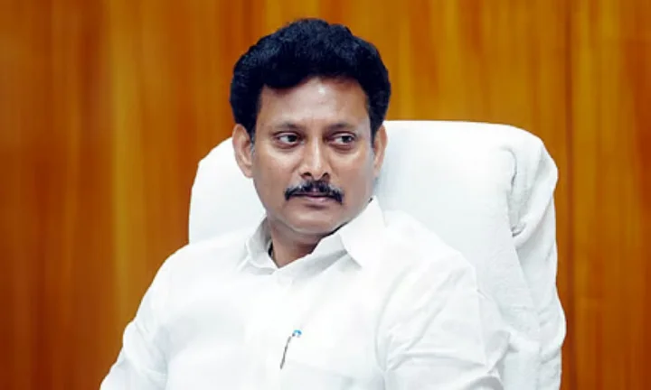 அன்பில் மகேஷுக்கு முதல் வகுப்பு சிறை!.. நீதிமன்றம் உத்தரவு!..