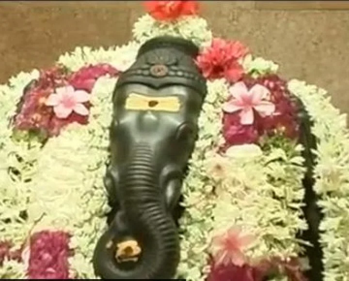 వినాయక చవితి : కాణిపాకం వరసిద్ధి వినాయకుడిని దర్శించుకోండి.!