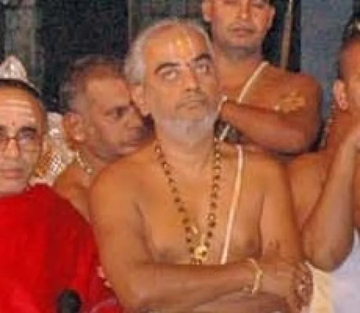 బాత్రూమ్‌లో పడిన తిరుమల ప్రధాన అర్చకులు... వెన్నెముకకు గాయం