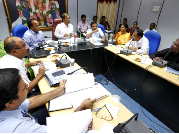 మీలోని సేవా శక్తిని వెలికి తీయండి : సిబ్బందికి టీటీడీ ఈవో పిలుపు