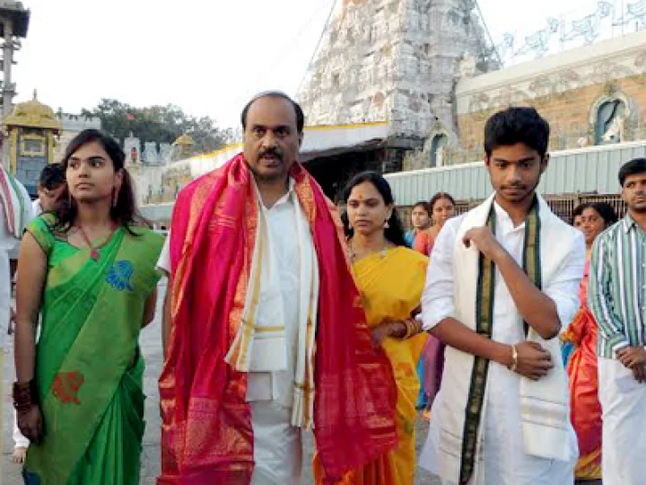 గాలి జనార్థన రెడ్డికి తిరుమలలో రాచమర్యాదలు.. ఇవ్వడం తప్పా...! ఒప్పా...!?