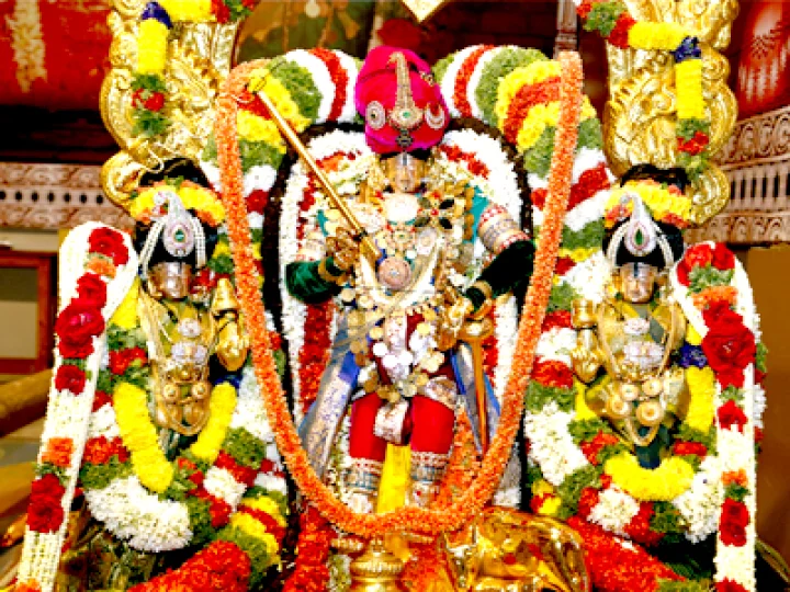 సర్వభూపాల వాహనంపై కళ్యాణ వెంకటేశ్వరుడు