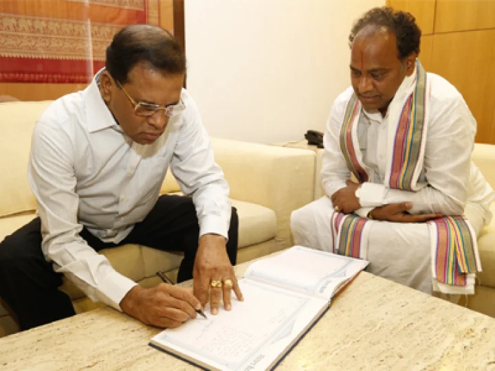 టీటీడీతో శ్రీలంక ప్రత్యేక ఒప్పందాలు కుదుర్చుకుందా.. ఆయనెందుకు సంతకం చేస్తున్నారు?