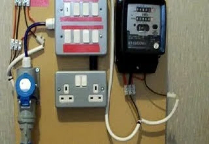 ઘરમાં ધનની વર્ષા થવા માંડશે, જો ત્યાંથી તરત જ દૂર કરશો આ ...