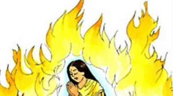 महादेवांच्या  या बोलण्याने व्यथित होऊन सतीने आपले जीवन संपवले, मग काय झाले ते जाणून घ्या