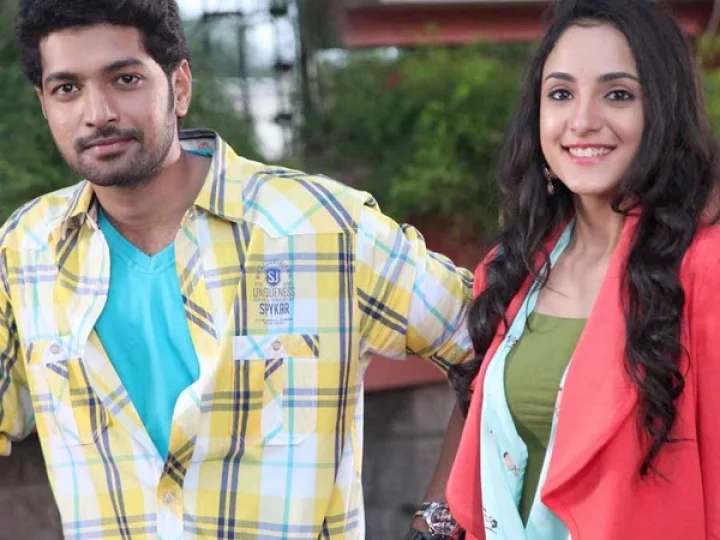 లేడీస్ కాలేజీలో ఒకే ఒక్క మగాడు చేరితే... అదే 'టిప్పు', రివ్యూ రిపోర్ట్