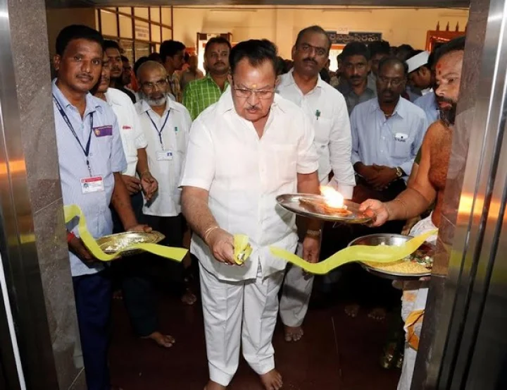 తిరుపతిలోని మాధవంలో శ్రీవారి భక్తుల కోసం లిఫ్టు ప్రారంభం