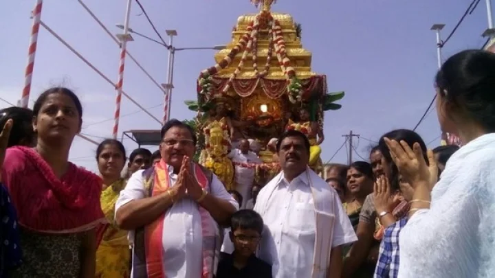 వైభవోపేతంగా తిరుచానూరు పద్మావతి రథోత్సవం