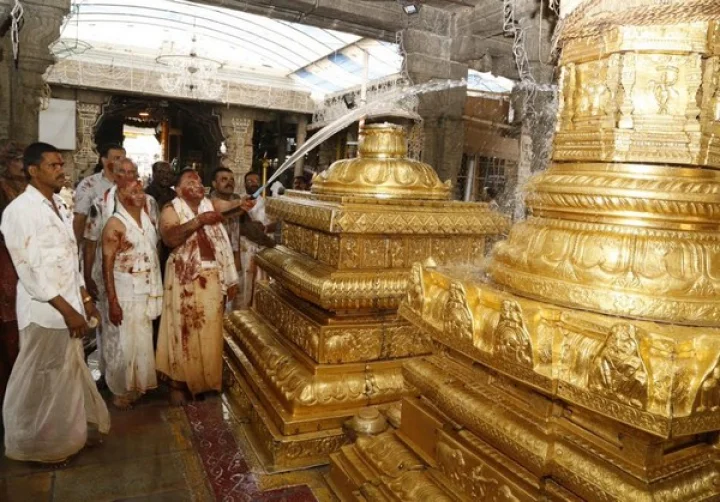 తిరుమలలో ఘనంగా కోయిల్‌ ఆళ్వార్‌ తిరుమంజనం
