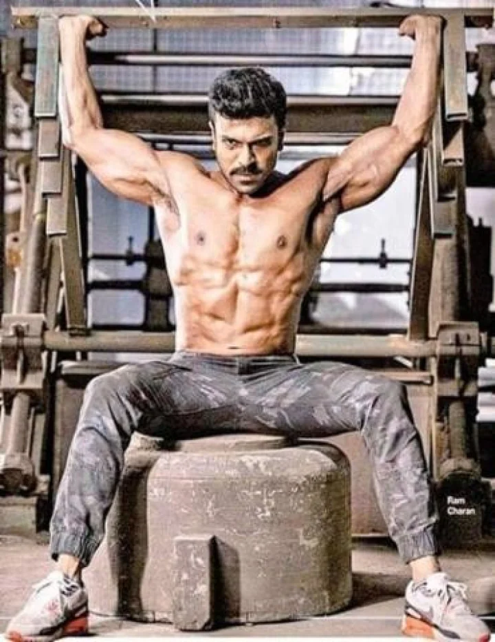 మెగా 'పవర్' చూపించిన 'ధృవ'... రివ్యూ రిపోర్ట్