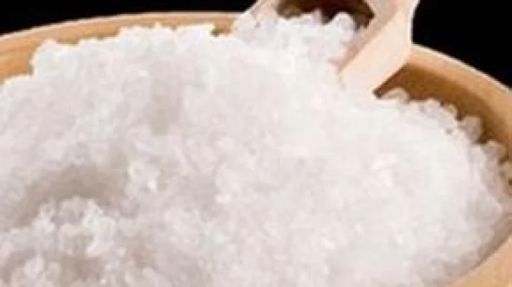 मिठाने दूर करा नकारात्मकता